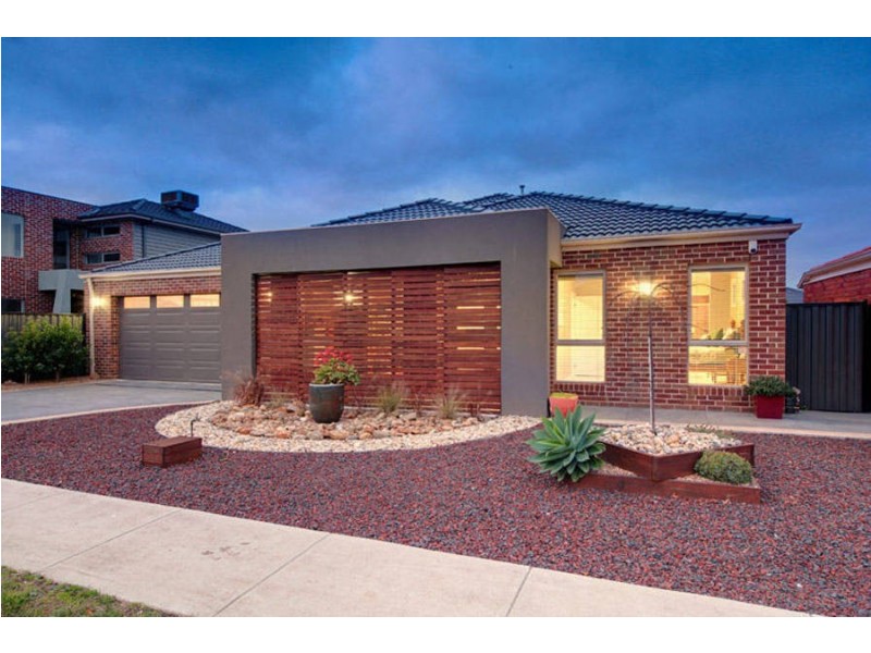 23 Coronet Avenue, Roxburgh Park VIC 3064
