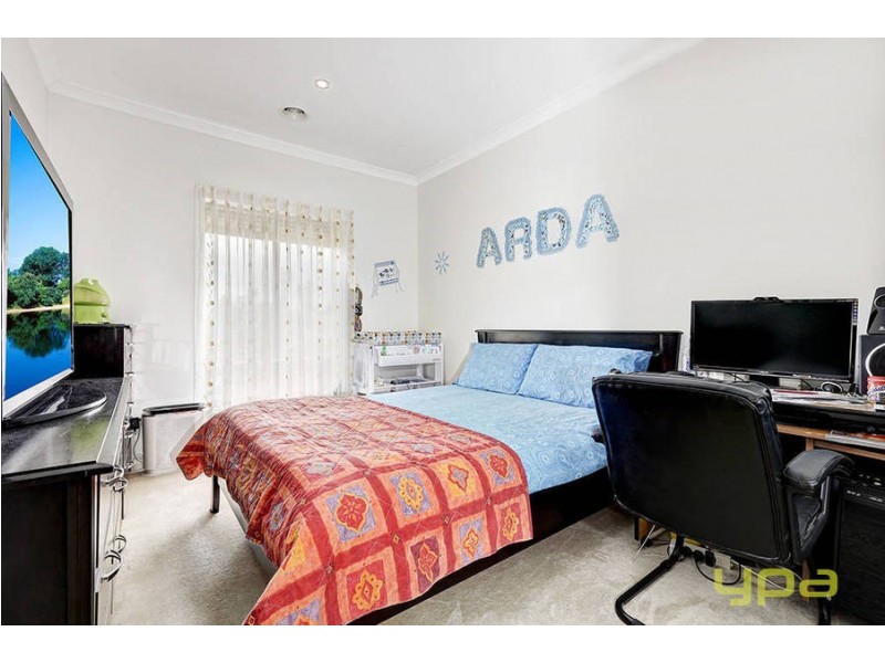 13B Greenvalley Grove, Meadow Heights VIC 3048