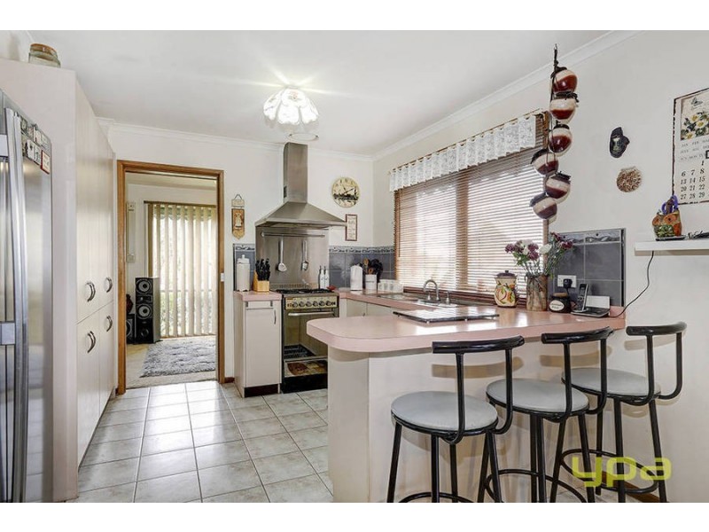 125 Rokewood Crescent, Meadow Heights VIC 3048