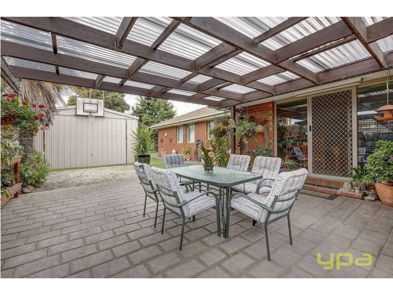 125 Rokewood Crescent, Meadow Heights VIC 3048