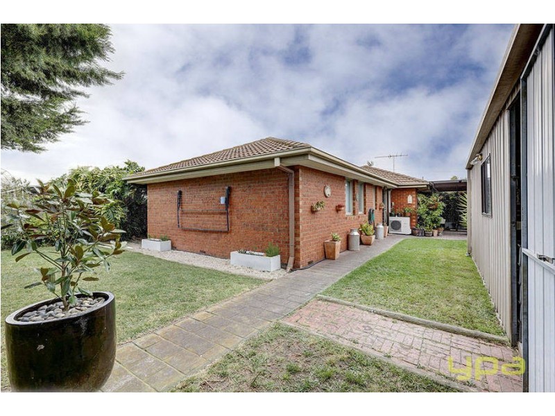 125 Rokewood Crescent, Meadow Heights VIC 3048