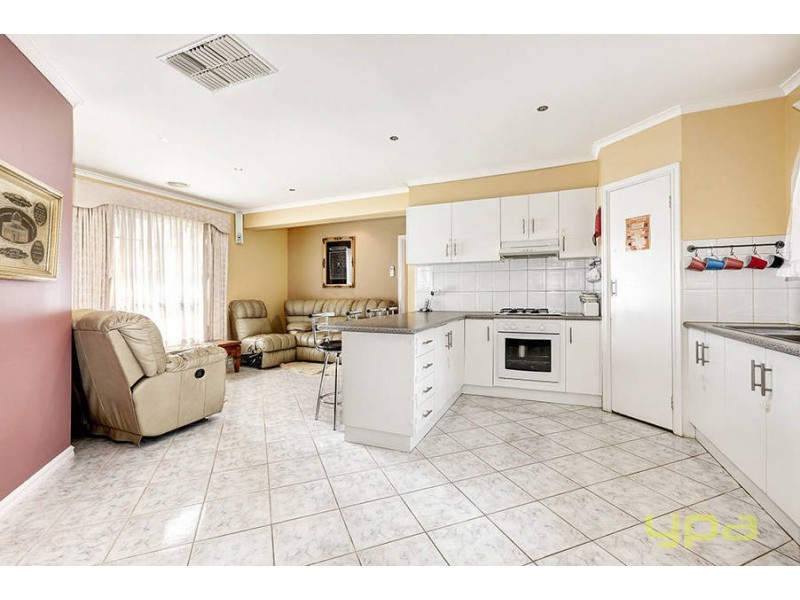 6 Moody Court, Roxburgh Park VIC 3064