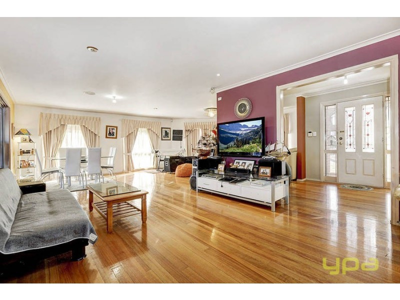 2 The Ridge, Roxburgh Park VIC 3064