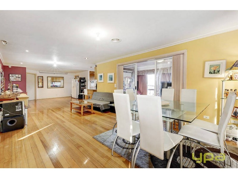 2 The Ridge, Roxburgh Park VIC 3064