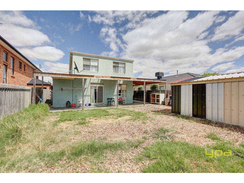 8 Tigris Court, Roxburgh Park VIC 3064