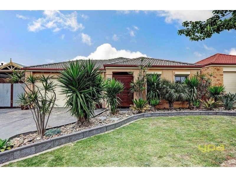 6 Volantis Crescent, Roxburgh Park VIC 3064