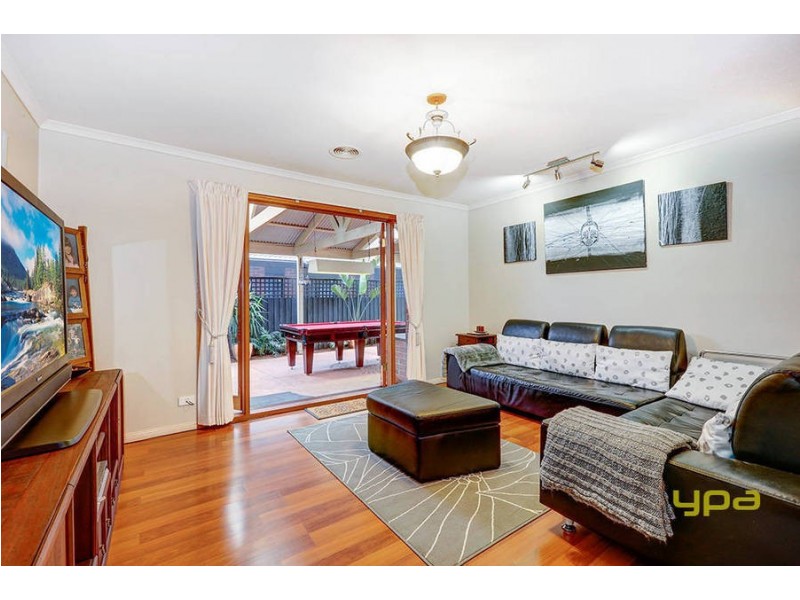 6 Volantis Crescent, Roxburgh Park VIC 3064