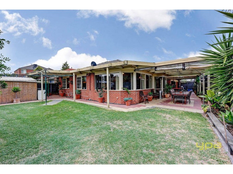 6 Volantis Crescent, Roxburgh Park VIC 3064