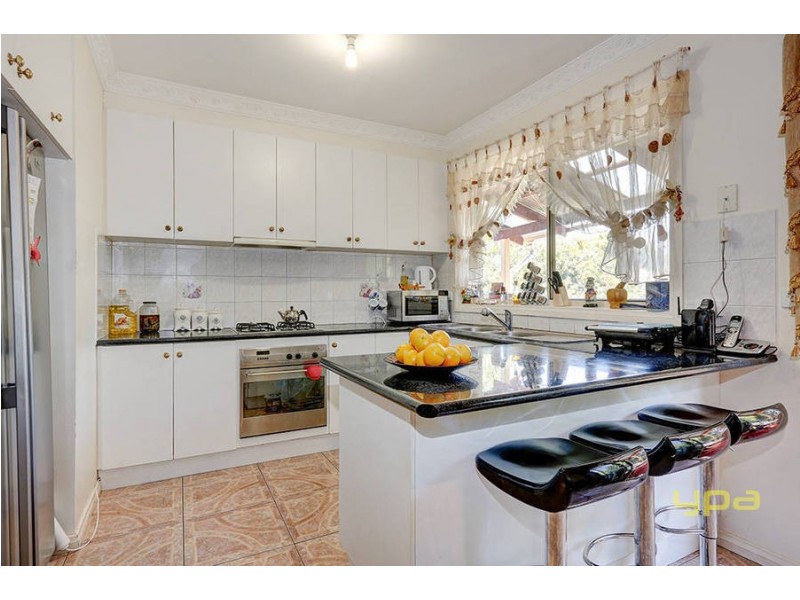 4/39 Papworth Place, Meadow Heights VIC 3048