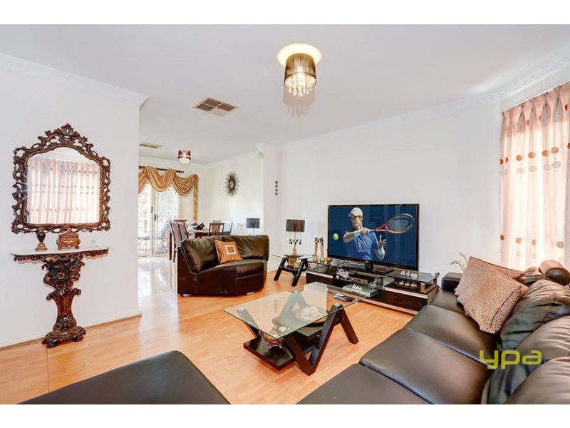 4/39 Papworth Place, Meadow Heights VIC 3048