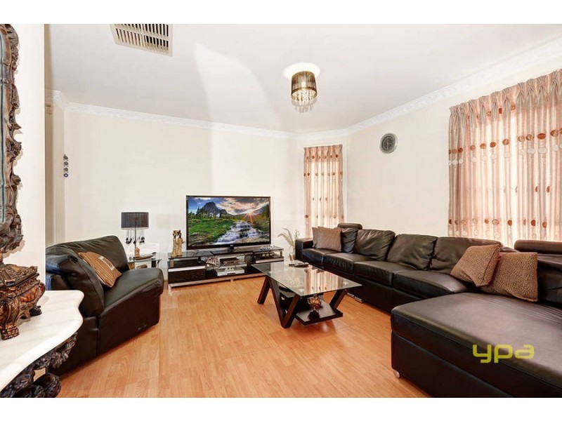 4/39 Papworth Place, Meadow Heights VIC 3048