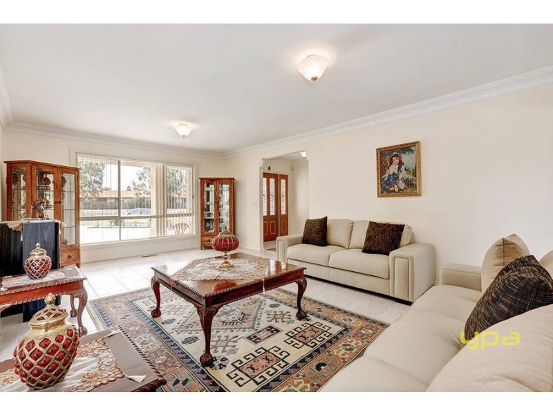 17 Cashmore Place, Roxburgh Park VIC 3064