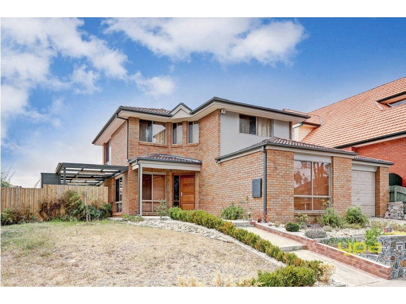 18  Pickersgill Crescent, Roxburgh Park VIC 3064