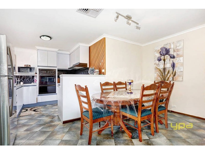 8 Colignan Court, Meadow Heights VIC 3048