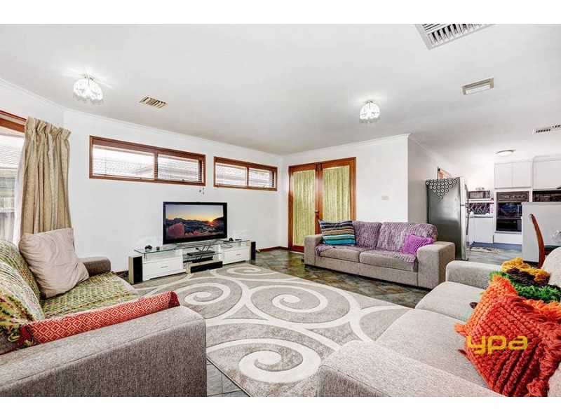 8 Colignan Court, Meadow Heights VIC 3048