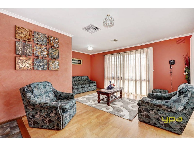 8 Colignan Court, Meadow Heights VIC 3048