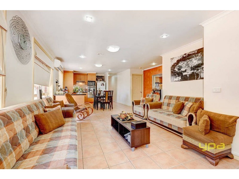 31 Kennedy Parade, Roxburgh Park VIC 3064