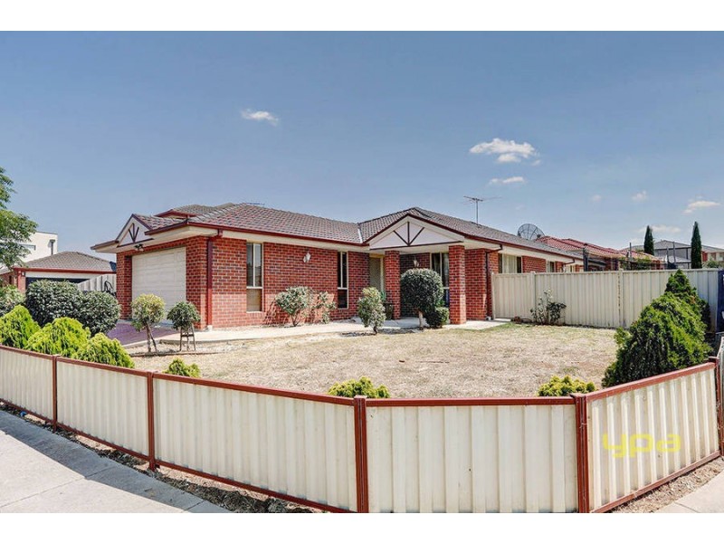 5 Colchester Circuit, Roxburgh Park VIC 3064