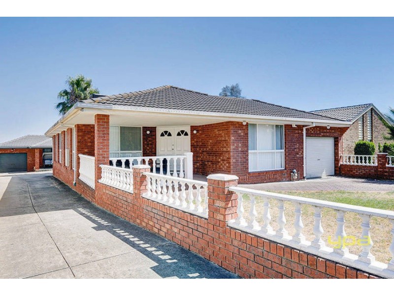 10 Elgata Close, Meadow Heights VIC 3048