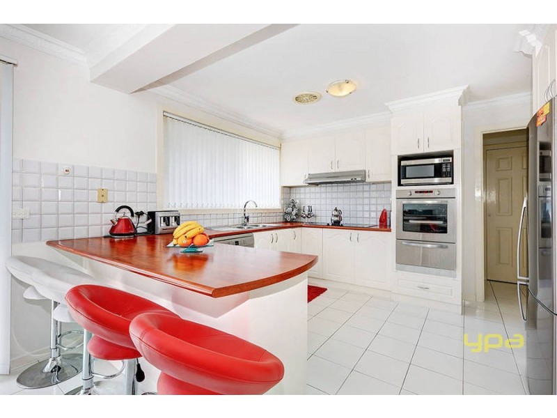 10 Elgata Close, Meadow Heights VIC 3048