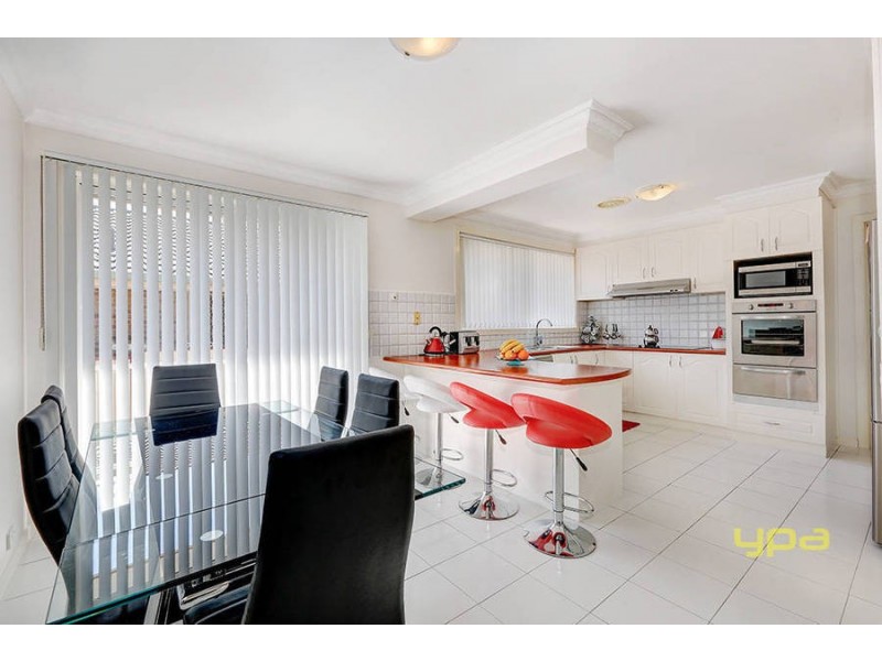 10 Elgata Close, Meadow Heights VIC 3048