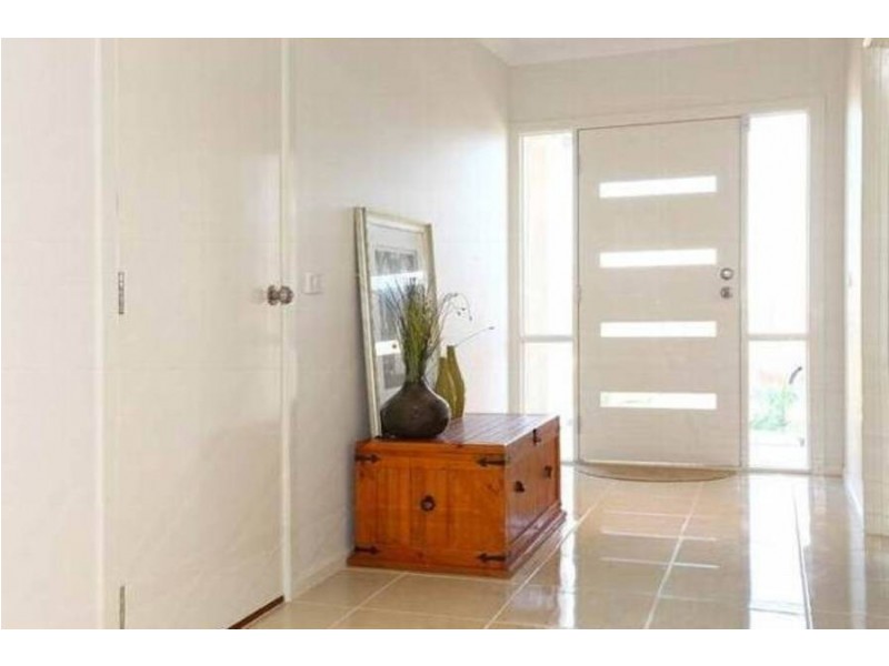 62 Biltmore Crescent, Roxburgh Park VIC 3064