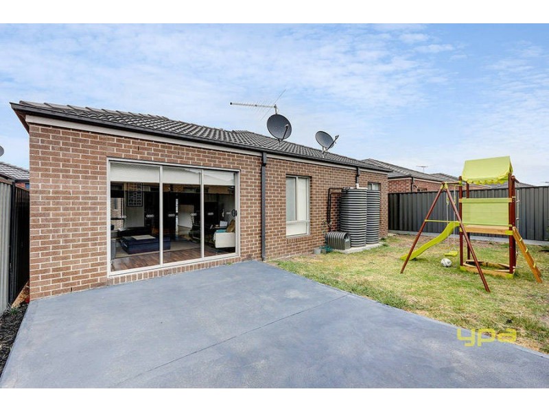 50 Biltmore Crescent, Roxburgh Park VIC 3064