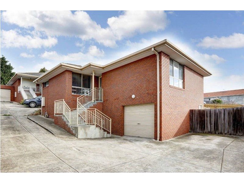 2/20 Shankland Blvd, Meadow Heights VIC 3048