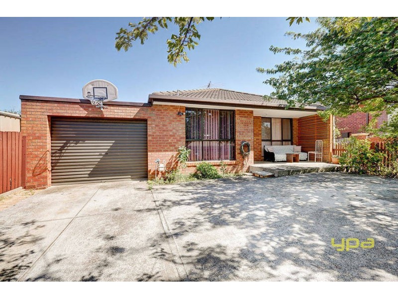 1/17 Nicholson Crescent, Meadow Heights VIC 3048