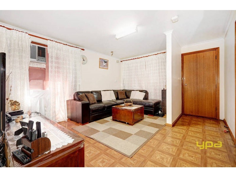 1/17 Nicholson Crescent, Meadow Heights VIC 3048