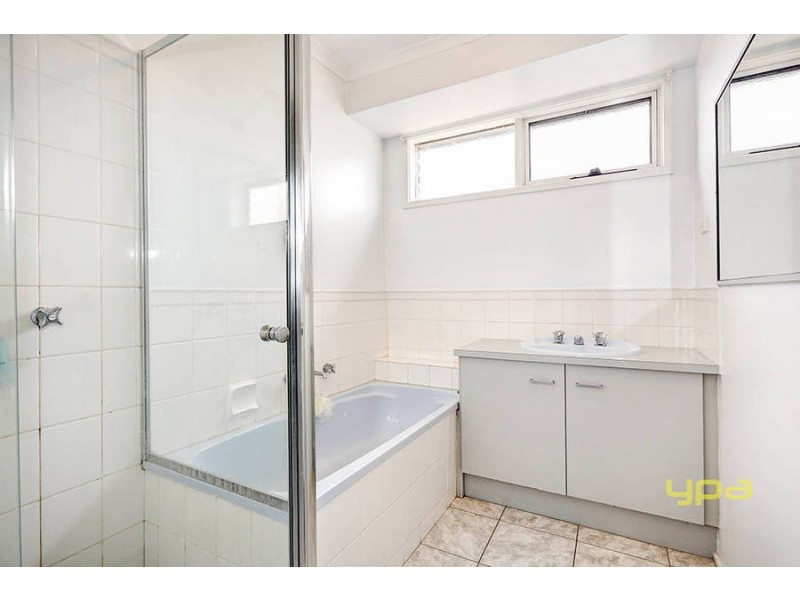 13 Themeda Court, Meadow Heights VIC 3048