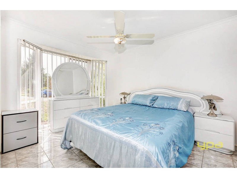 13 Themeda Court, Meadow Heights VIC 3048