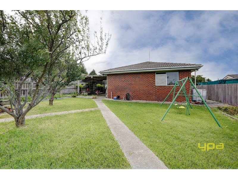 13 Themeda Court, Meadow Heights VIC 3048