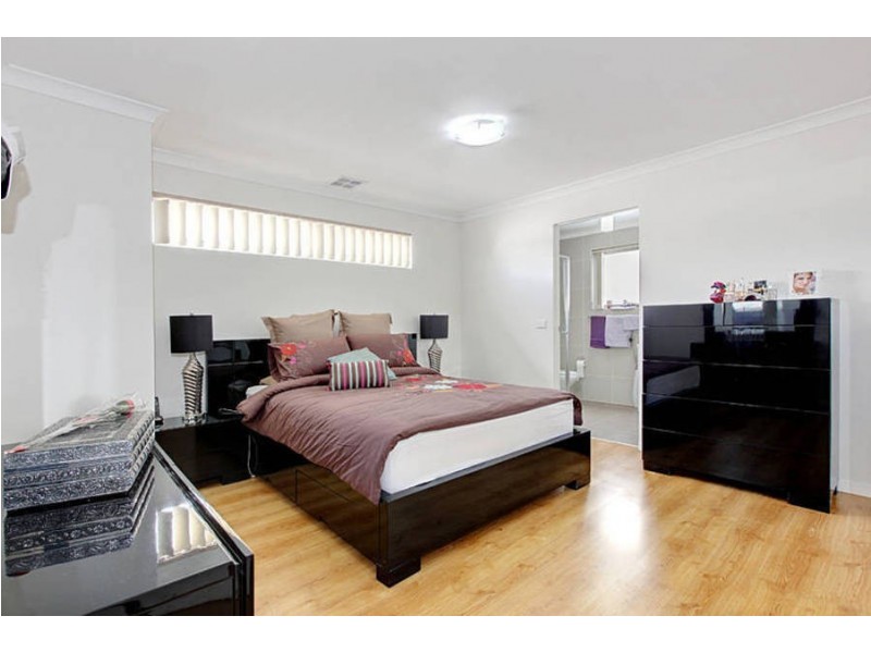 9/5 Korab Place, Roxburgh Park VIC 3064