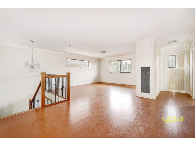 24 Wild Crescent, Roxburgh Park VIC 3064