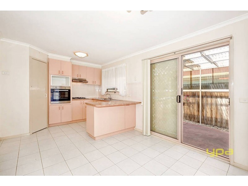 19 Pinnock Avenue, Roxburgh Park VIC 3064