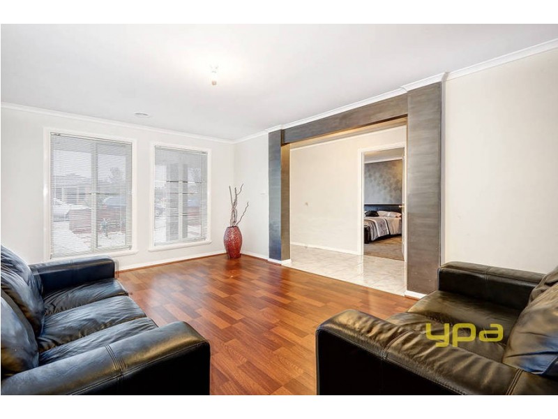 1 Kingfisher Lane, Roxburgh Park VIC 3064