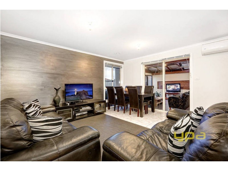 1 Kingfisher Lane, Roxburgh Park VIC 3064