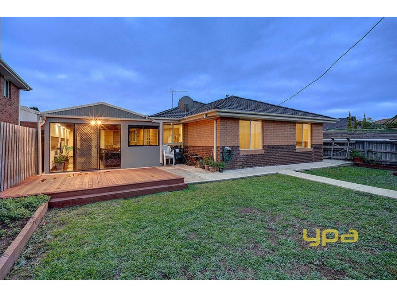 1 Kingfisher Lane, Roxburgh Park VIC 3064