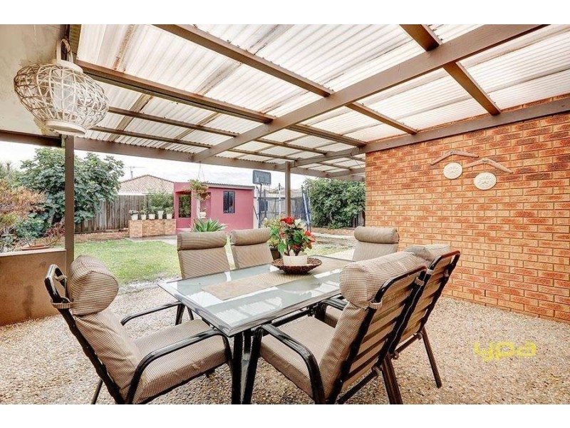 14 Madeira Court, Roxburgh Park VIC 3064