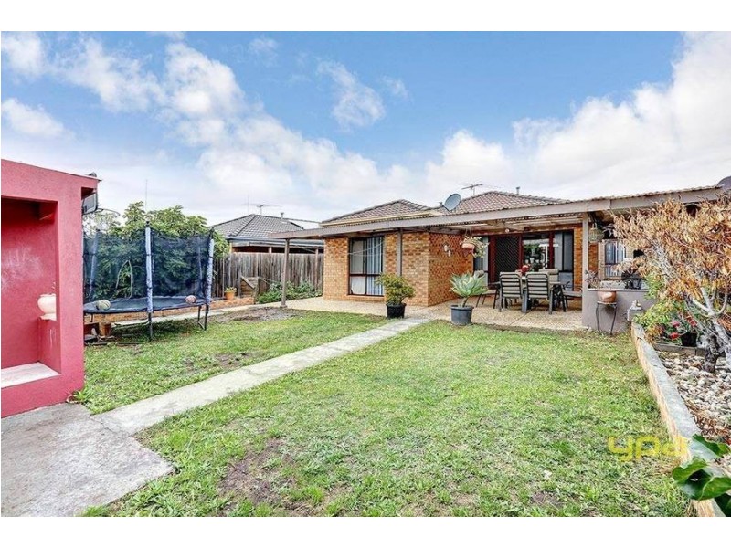 14 Madeira Court, Roxburgh Park VIC 3064