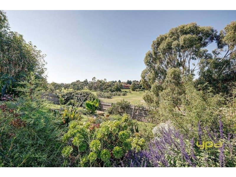 12 Magnolia Boulevard, Meadow Heights VIC 3048