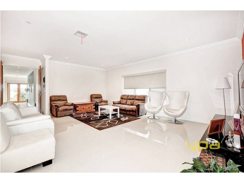 21 Mallard Circuit, Craigieburn VIC 3064