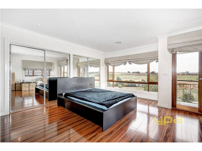 21 Mallard Circuit, Craigieburn VIC 3064