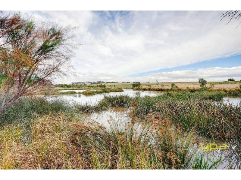 21 Mallard Circuit, Craigieburn VIC 3064