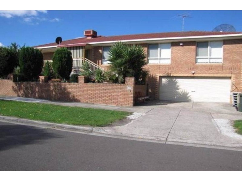 24 Bicentennial Crescent, Meadow Heights VIC 3048