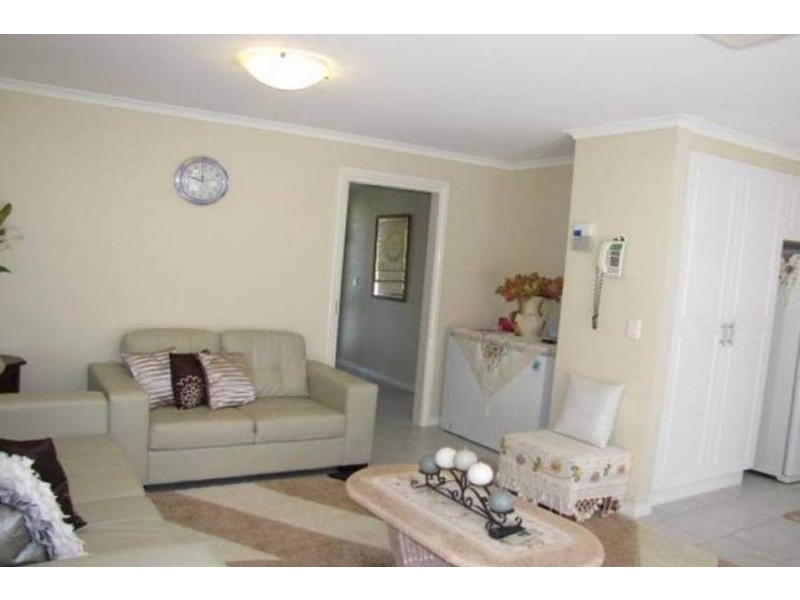 24 Bicentennial Crescent, Meadow Heights VIC 3048