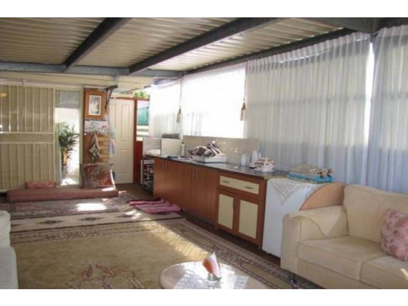 24 Bicentennial Crescent, Meadow Heights VIC 3048