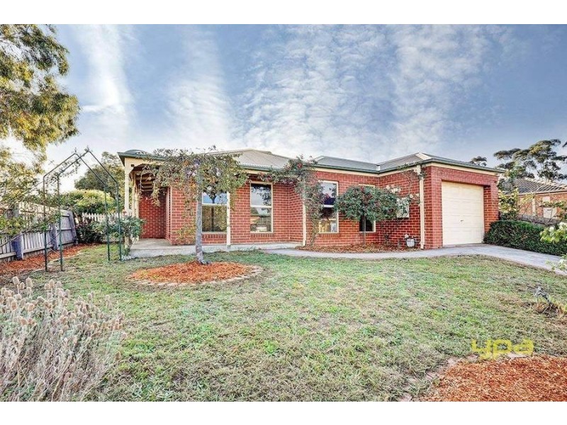 45 McIntyre Avenue, Roxburgh Park VIC 3064