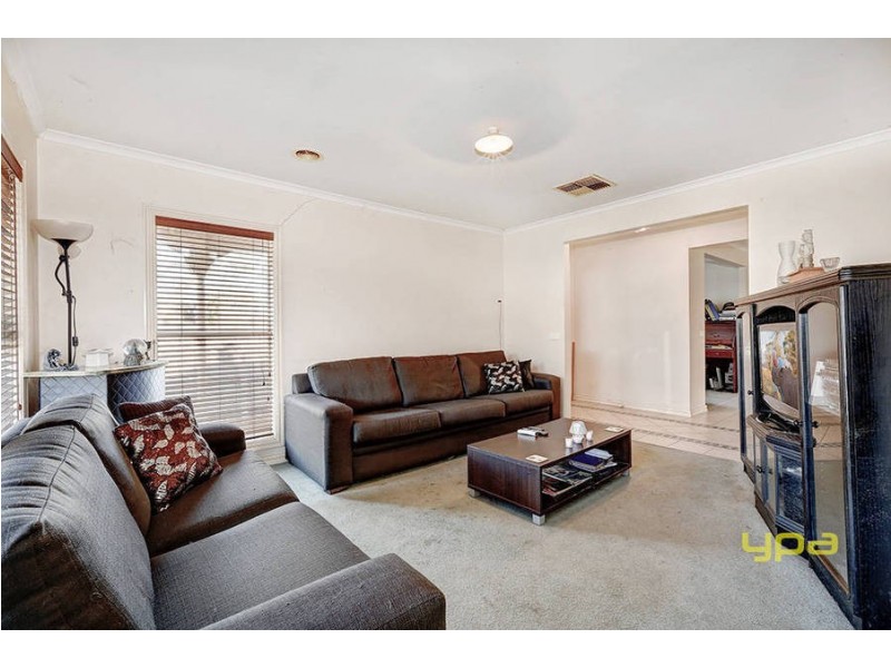 45 McIntyre Avenue, Roxburgh Park VIC 3064